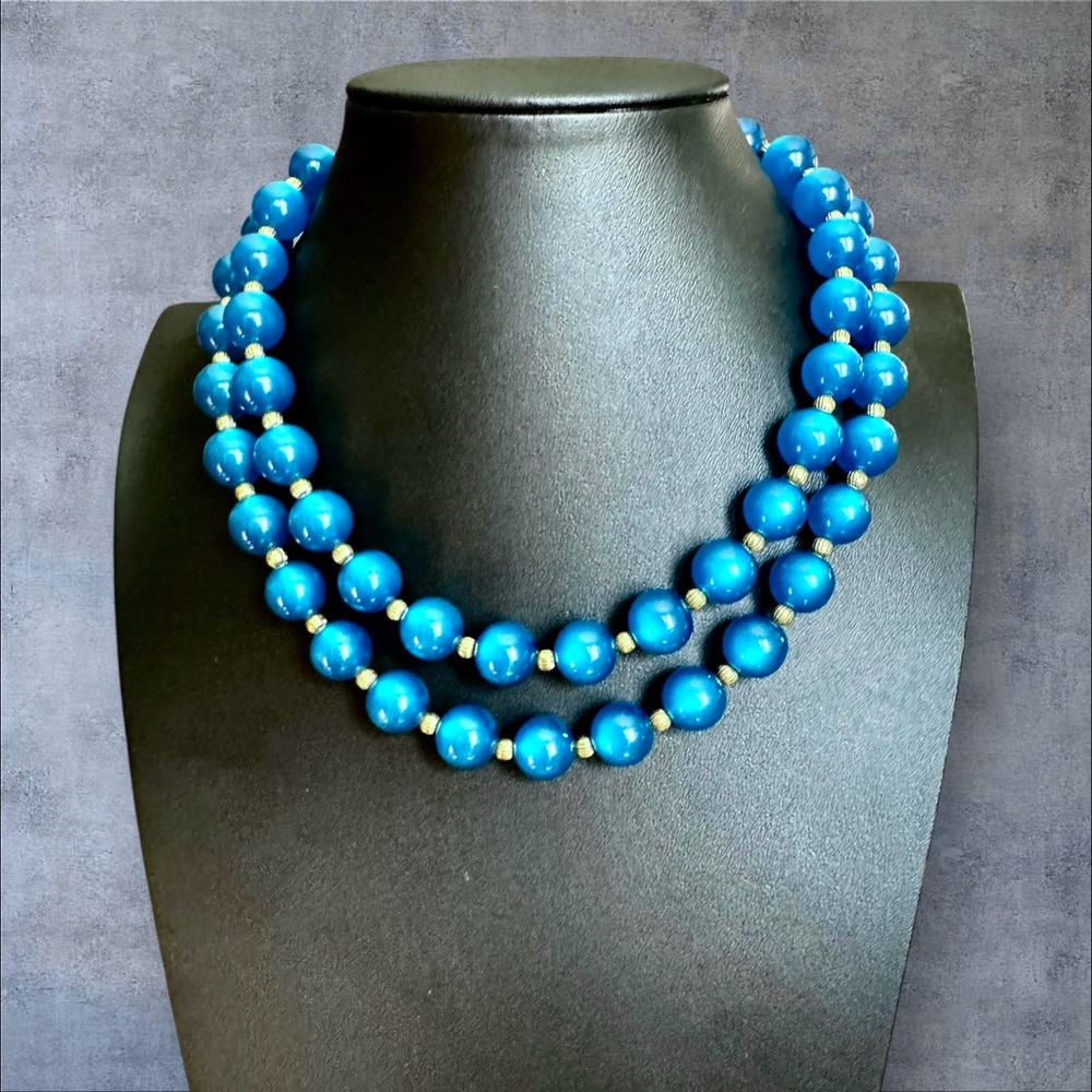 MOONGLOW Dark Blue Lucite Double-Strand Necklace, Vintage - Picture 4 of 12